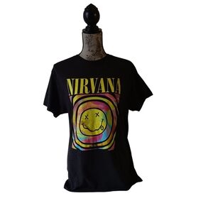 Nirvana women's black short-sleeve graphic t-shirt size XL